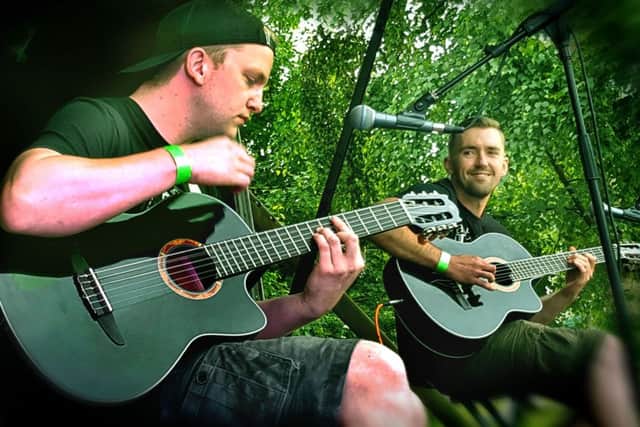 Plucky guitar duo Two Hombres PHOTO: Martin Fagan