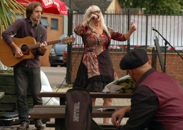 Rob Hynes and Anne Duggan at The White Lion PHOTO: Tim Williams