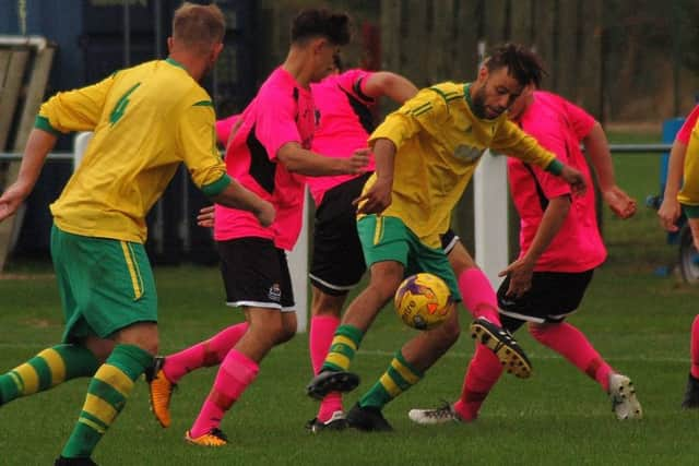 Holwell v Thrapston. Photo: Tim Williams.