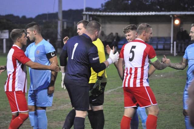 After the first tie ended in confusion, the two sides renew aquaintances at the replay EMN-180917-102029002