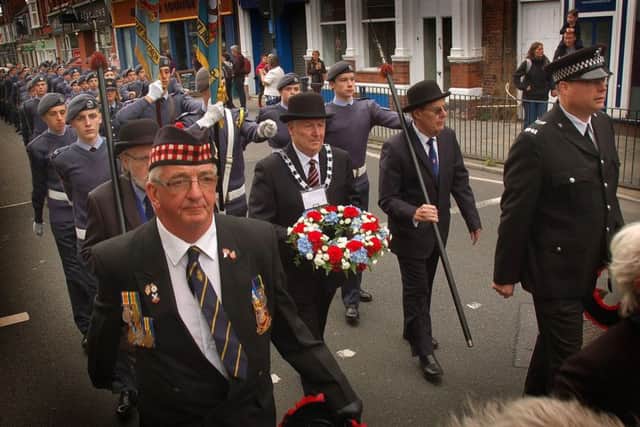 The Battle of Britain parade moves along Sherrard Street EMN-180917-124243001