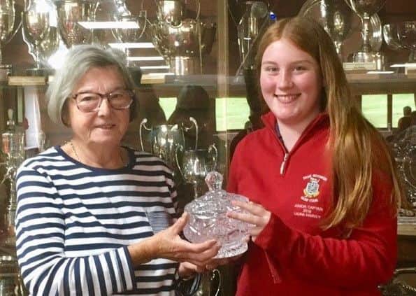 Laura Harvey receives her prize from Jo Burroughs EMN-180927-084804002