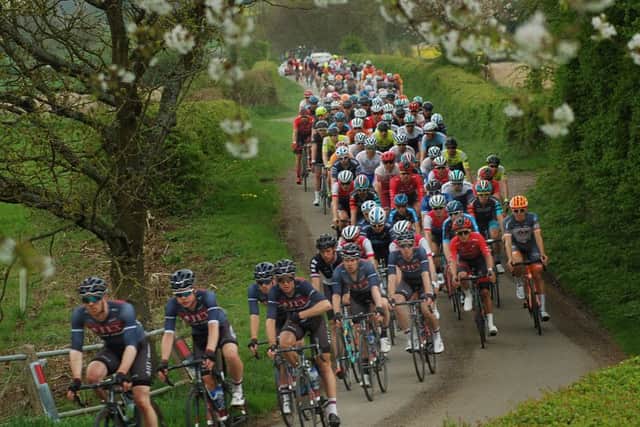 The peloton takes it easy along Burrough Lane, between Burrough on the Hill and Leesthorpe EMN-190201-122836002