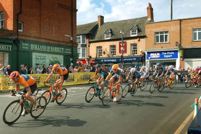 The race passes through Melton on its first passage EMN-190201-122908002