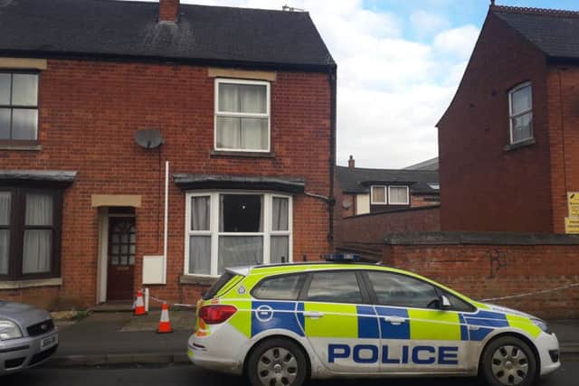 Police on the scene in Kings Road folllowing the discharge of a firearm EMN-190114-115244001