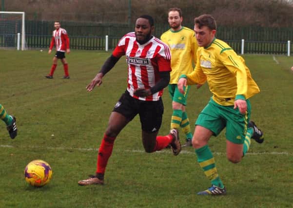 Ross Dunlop was kept busy in Holwell's back four against Anstey EMN-190129-095051002