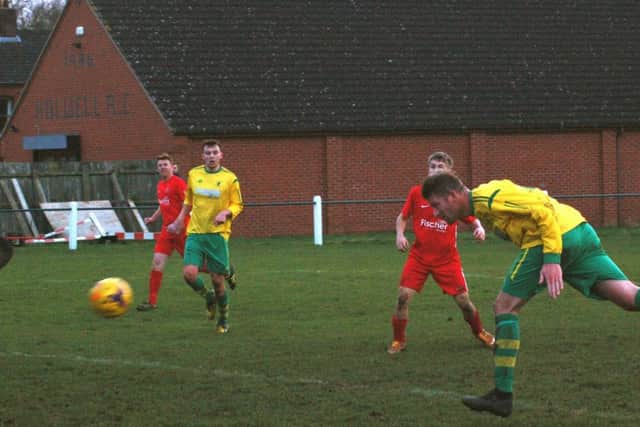 Michael Stevenson heads Holwell in front with his second goal in a dramatic finale EMN-191202-095003002