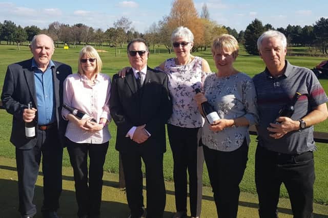 Mingles Florida Scramble winners Dennis Dayman and Alison Gatwood (left), and  Haydn and Liz Snow (right) with organisers Owen and Chris Cook EMN-190326-142843002