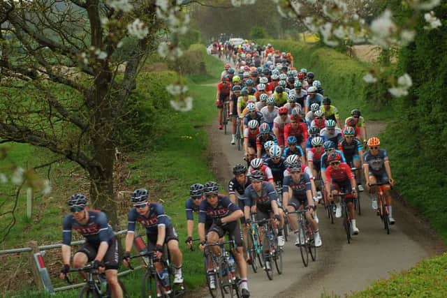 The peloton takes it easy along Burrough Lane, between Burrough on the Hill and Leesthorpe