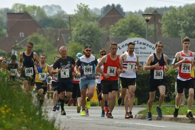 The start of the 2019 Clawson 10k EMN-190521-181955002