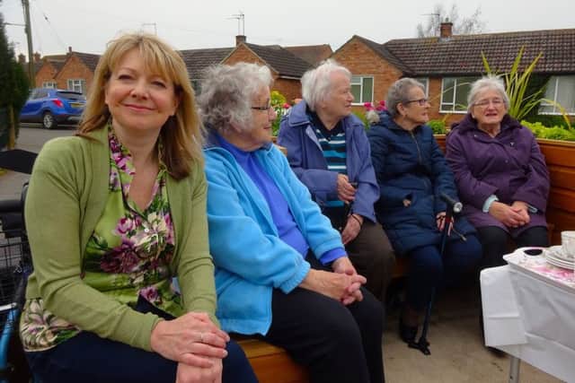 Lyndsey Young at The Friendly Bench at Bottesford EMN-190207-111919001