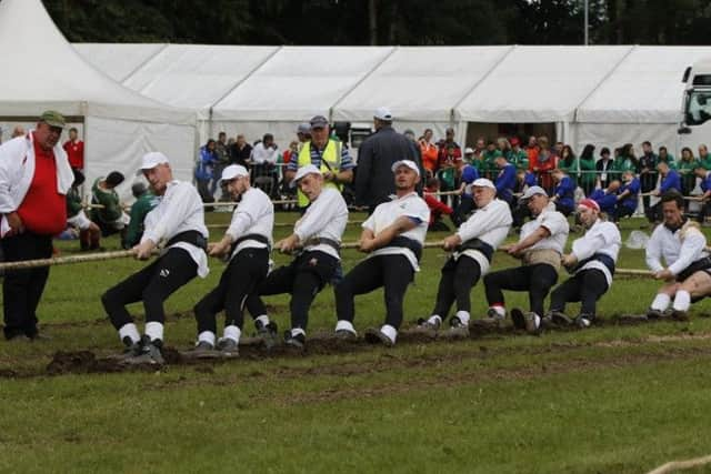 Coach Tim keeps an eye on the progress as England reach the 680 international final EMN-190924-181006002