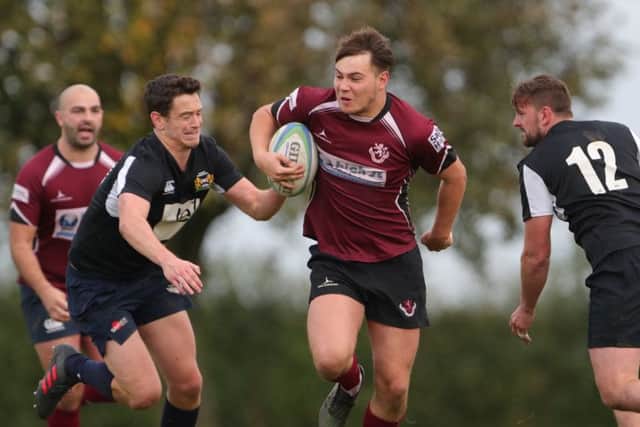 Melton make a break through Newark's reliable defensive wall EMN-191015-121519002