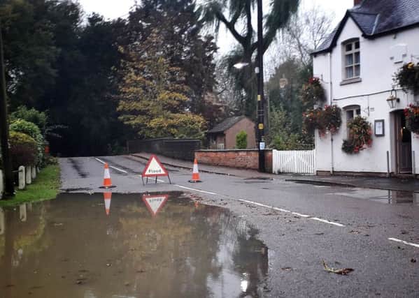 Flooding at Whissendine close to the White Lion pub EMN-191029-094214001