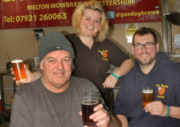 Brewer Steve Plews (left) with Noel's Arms landlords Jo Bowtell and Craig Langan EMN-161201-113041001