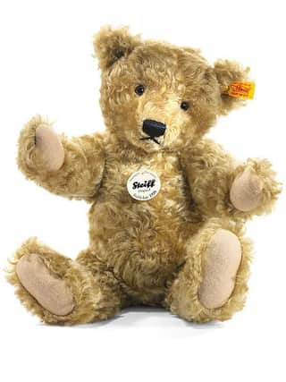 An example of a Steiff teddy bear EMN-160128-141300001