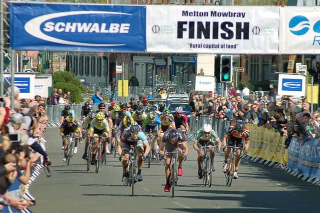 New Zealand rider Steele von Hoff heads a thrilling sprint finish to win the 2015 CiCLE Classic EMN-161102-165946002