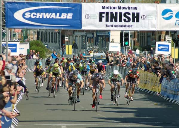 New Zealand rider Steele von Hoff heads a thrilling sprint finish to win the 2015 CiCLE Classic EMN-161102-165946002
