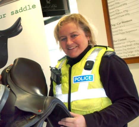 Pc Sharon Roscoe EMN-161202-143837001