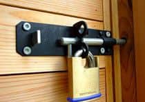 Buy a decent padlock to help secure your shed EMN-140619-133415001