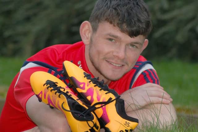 Ollie Burke EMN-160330-102411002