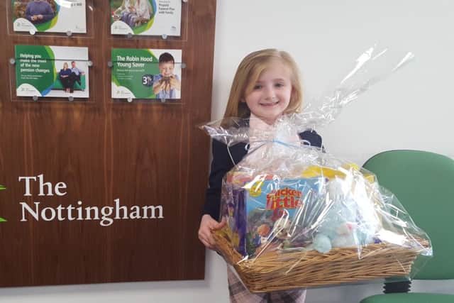 Scarlett Manship with her prize
PHOTO: Supplied