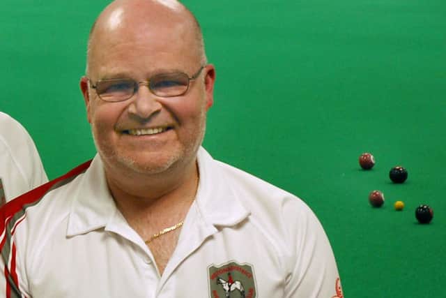 Les Gillett (right) climbed back into the world top 16 this season EMN-160504-112509002