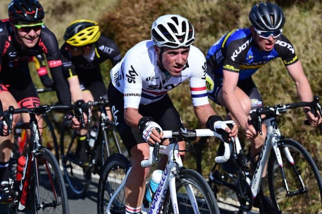 Ryan Perry crosses the gap to the front of the race with national champion Peter Kennaugh. Picture by Alex Broadway/SWpix.com EMN-161204-171041002