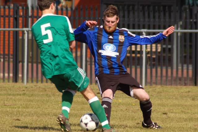 Melton Mowbray 6-1 Earl Shilton Albion EMN-160427-104415002