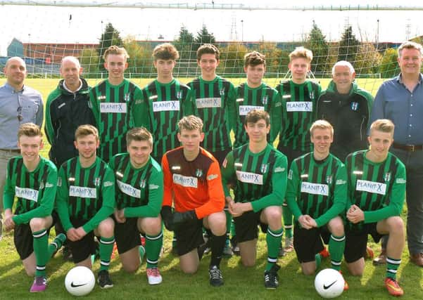 Melton Foxes Under 17s players and coaches with sponsors Jimmi Cox (BAC Electrical) and Colin Wilkinson (Planit X) EMN-160205-175629002