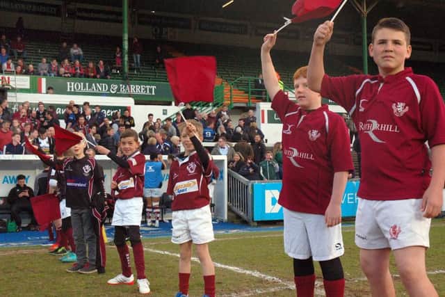 Melton RFC juniors welcome the teams onto the hallowed turf of Welford Road EMN-160605-104009002