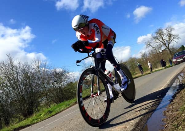 Simon Price on his way to his third national paracyling time trial title EMN-160518-141520002