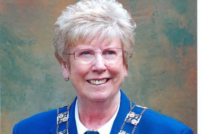 Jenny McConnell EMN-160526-162724002