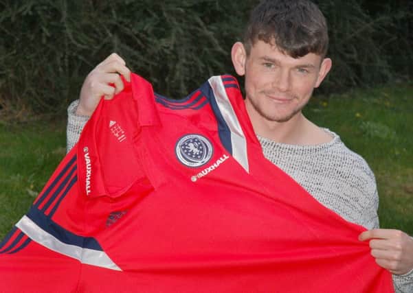 Ollie Burke EMN-160106-124913002