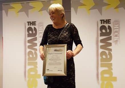 Syston town/park warden Maree Hodgson with her award EMN-160615-193612001