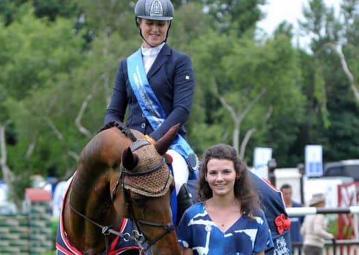 Holly and Grade C Championship winner PLS Halo Diamond EMN-160607-103410002