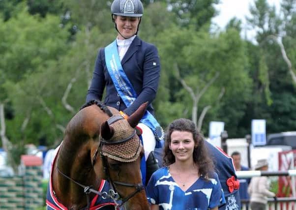 Holly and Grade C Championship winner PLS Halo Diamond EMN-160607-103410002