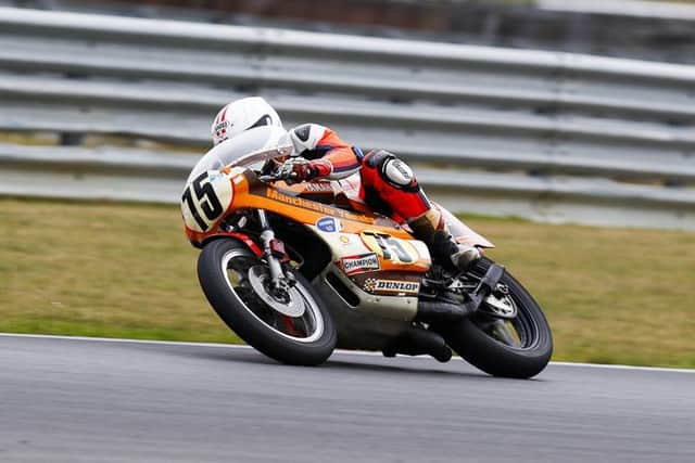Antony Hart aboard the ever-popular Len Manchester Yamaha 500 EMN-160609-172428002