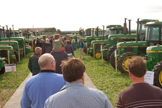 A stroll through the ages in farm machinery EMN-160925-114219001