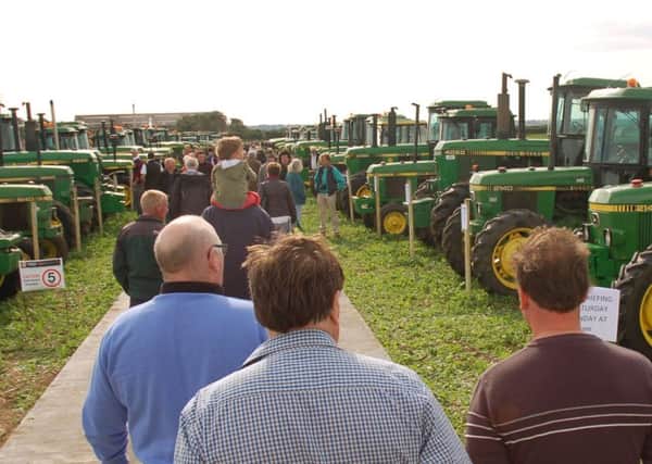 A stroll through the ages in farm machinery EMN-160925-114219001