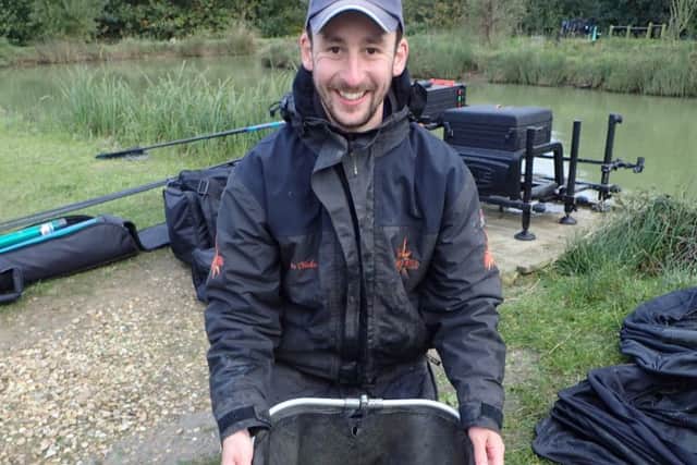 Jon Wake won an Â£80 golden peg bonus and a place in the Middy final EMN-161025-165129002