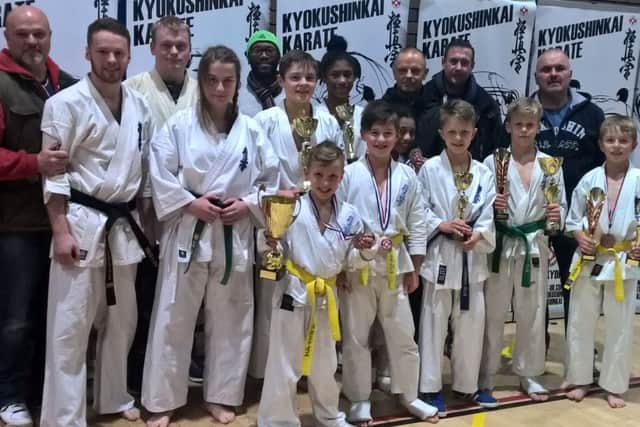 Melton Kyoshunkai's team at the British Clicker Championships EMN-161123-174337002