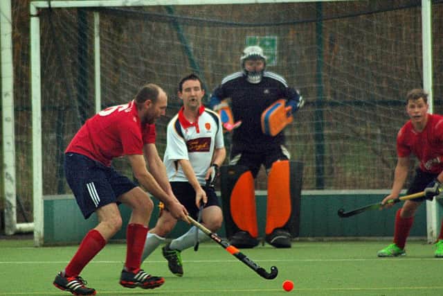 John Judge lines up a pass for Melton HC First XI against Nottingham EMN-161213-101635002