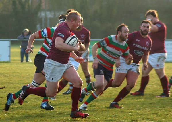 Wayne Brookes breaks away to set up Melton's first try EMN-161220-091246002