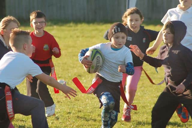 Swallowdale School take on Captain's Close EMN-170125-123823002