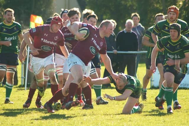 Wayne Brookes breaks free against Huntingdon EMN-170327-092322002