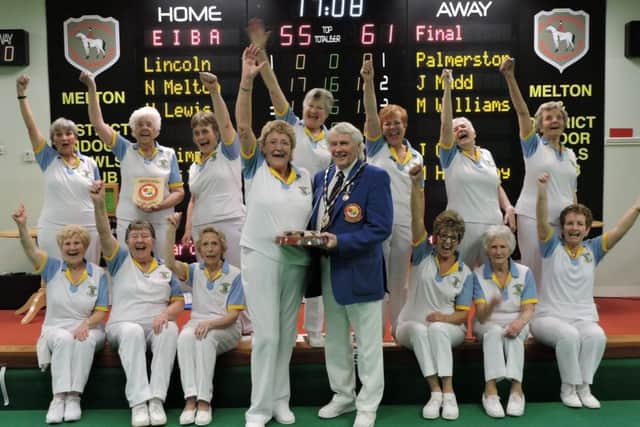 Women's inter-club winners Palmerston with the Vivienne Trophy EMN-170404-131804002