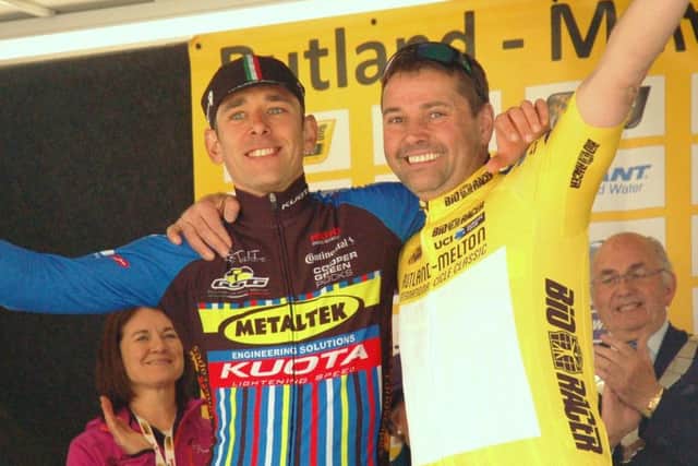 Fleeman surrenders his race winner's jersey to Metaltek team boss Andy Swain EMN-170423-172401002