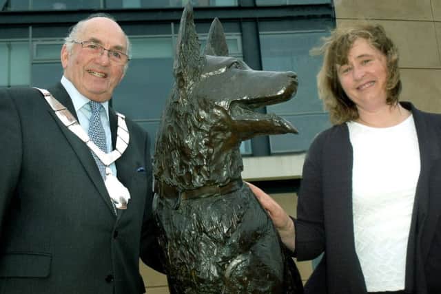Mayor of Melton, Councillor David Wright, and Dr Sandra McCune, scientific leader for human-animal interaction at the Waltham Centre for Pet Nutrition launch a campaign to make Melton the UK's number one pet-friendly town EMN-170424-173133001