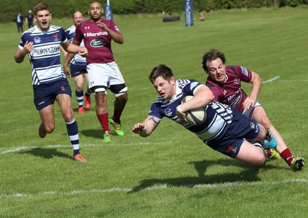 Melton secured a try bonus point in the 30-22 loss PICTURE: Steve Draper EMN-170426-134317002